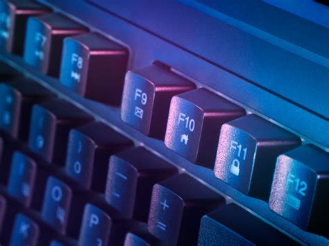 SVEN KB-G8400 Программируемая игровая клавиатура с RGB-подсветкой