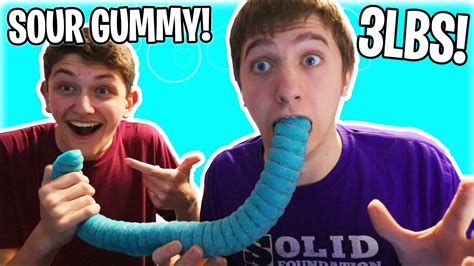 Eating The Worlds Biggest Gummy Worm 3lbs And 4 000 Calories Youtube