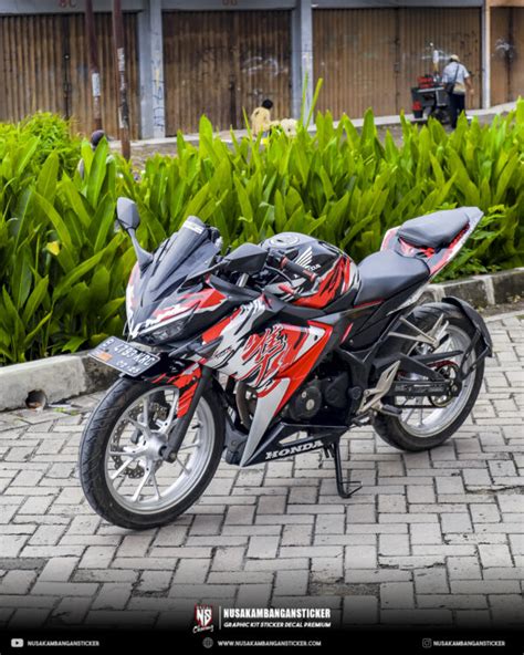 Stiker Motor Honda Cbr R All New Hitam Bercak Kanjii Modifikasi