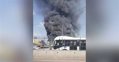 Fuerte incendio consume fábrica de plásticos en Ecatepec El Financiero