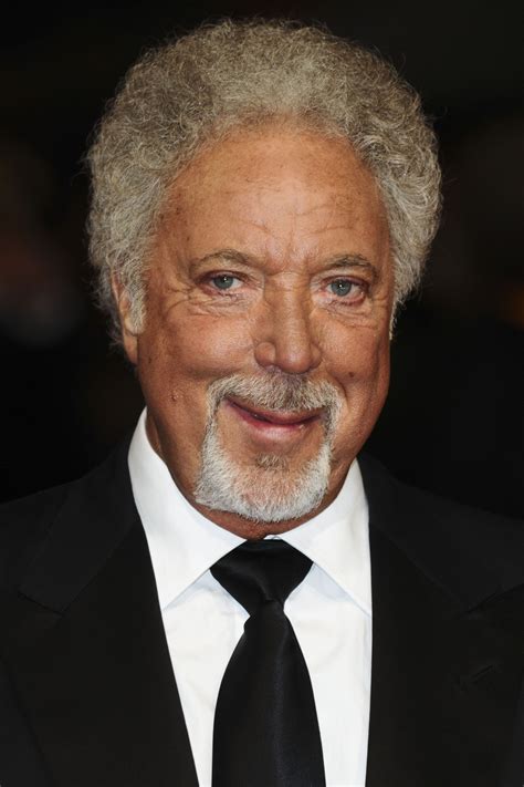 Tom Jones Opens Up About His Marriage And Love Life After Wife’s Passing