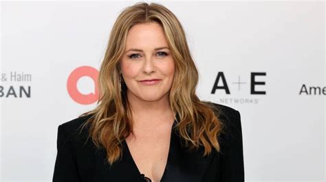 Clueless star Alicia Silverstone in new murder mystery series | What to ...