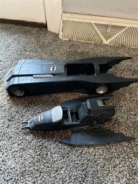 BATMAN THE ANIMATED Series Batmobile Vintage 1993 DC Comics Kenner EUR