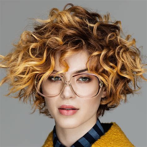 Short Haircuts For Wavy Hair 2020 Wavy Haircut