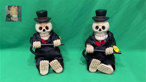 Gemmy 1998 Animated Dancing Skeleton Both Versions Puttin On The