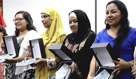 Mujeres De Fe Y Espiritualidad En El Compromiso De La Construcci N De