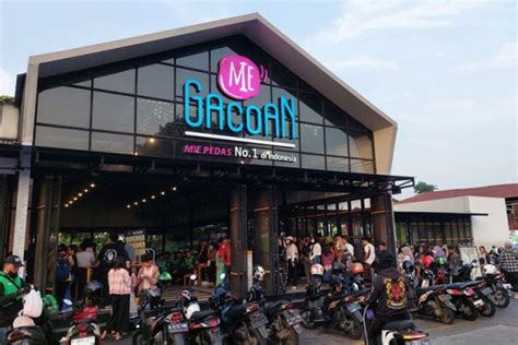 Lowongan Kerja Store Crew PT Pesta Pora Abadi Mie Gacoan Tangerang