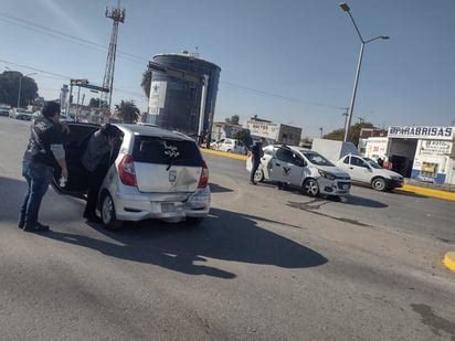 Choque entre taxis deja a una mujer lesionada El Siglo de Torreón