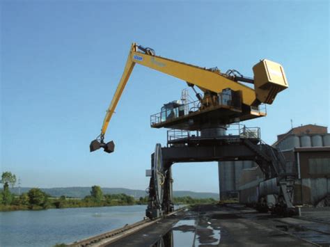 Manutention portuaire Seram dragage grue équilibrée Seram