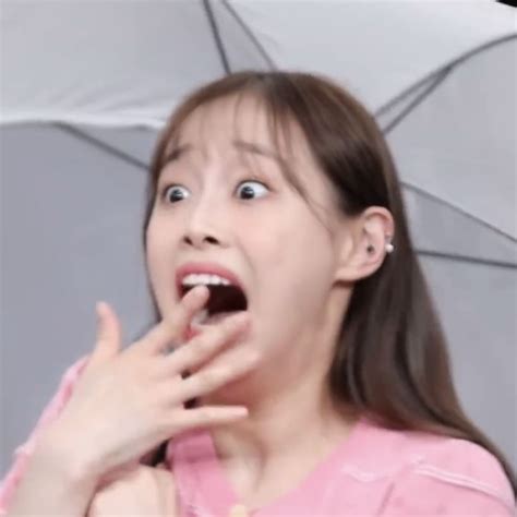 Chuu Loona Chuu Loona Reaction Face Meme Faces