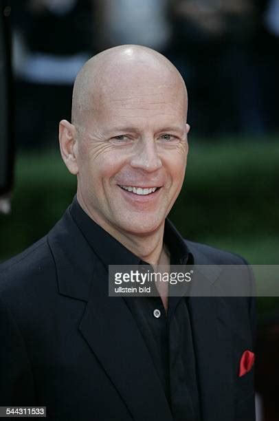 27 Schauspieler Bruce Willis Photos & High Res Pictures - Getty Images