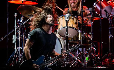 Foo Fighters Nocauteia Público Em Show Em São Paulo 23012015