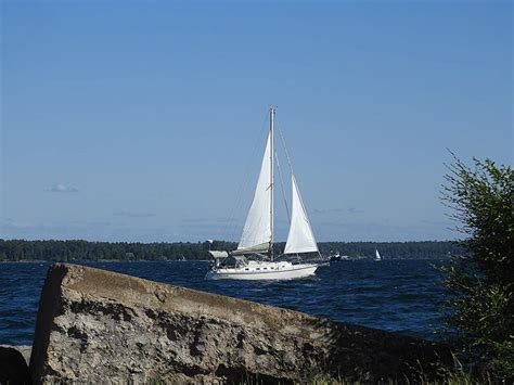 Solve Sailboat On Lake Superior Jigsaw Puzzle Online With Pieces