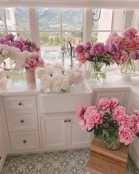 Pymie On Twitter Rt Lunafleuri Blooming Peonies