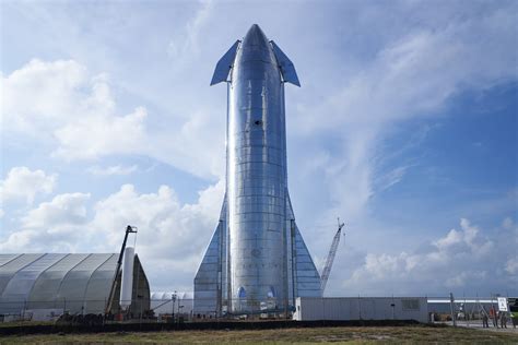 Elon Musk details SpaceX progress on latest Starship spacecraft build ...