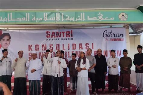 Sosok Karismatik Ratusan Santri Milenial Banten Deklarasikan Dukung