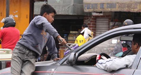 242 Niños Trabajan En Las Calles Peru Correo