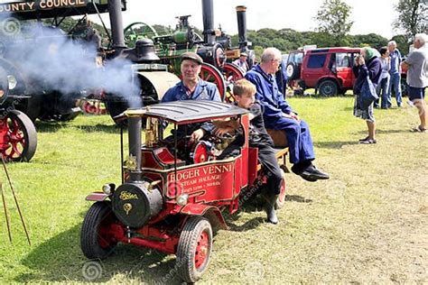 4 12 C Type Foden Miniature Steam Wagon Editorial Photography Image