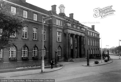 Photo Of Nuneaton Town Hall C1960 Francis Frith