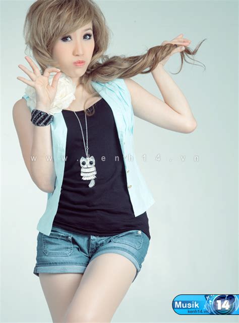 Album vol của Bảo Thy hot trước giờ G