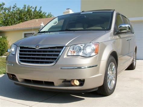 7 Chrysler Town Country 40 V6 Limited 2008 Calibers Cars Prodej A