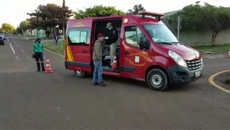 Pessoa que conduzia carro foge após provocar acidente no Santa Cruz