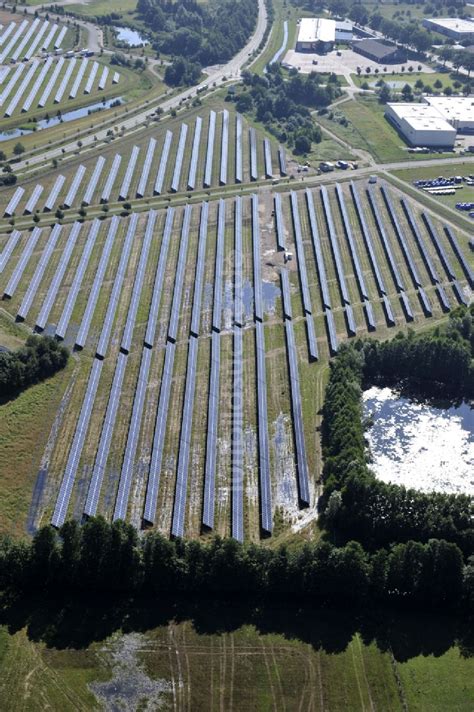 Boizenburg Von Oben Solarfeld Solarpark Bzw Photovoltaikanlage In