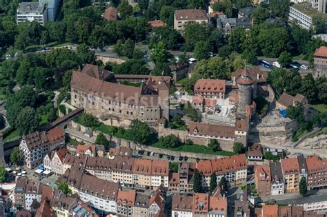 N Rnberg Von Oben Burganlage Der Veste Kaiserburg In N Rnberg Im