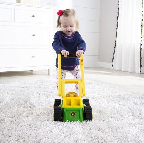 Commandez dès maintenant le Britains John Deere Tondeuse à Gazon à