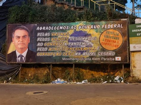 Outdoor De Apoio Ao Presidente Bolsonaro Em Além Paraíba Gera Protestos