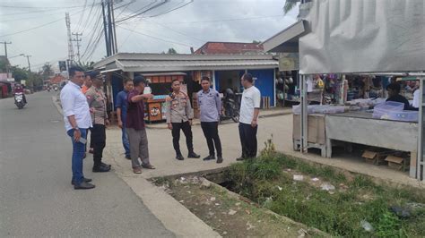 Jumat Curhat Kapolsek Kalidoni Palembang Dengan Para Pedagang