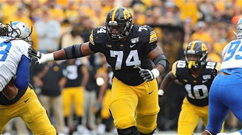 Tristan Wirfs || Iowa Hawkeyes Offensive Line || 2019 Highlights - YouTube