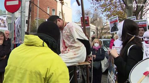 Iraníes y españoles protestan en Madrid contra la represión en Irán y