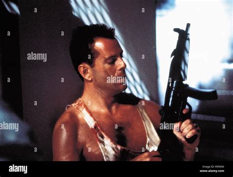 Die Hard 1988 Hi Res Stock Photography And Images Alamy