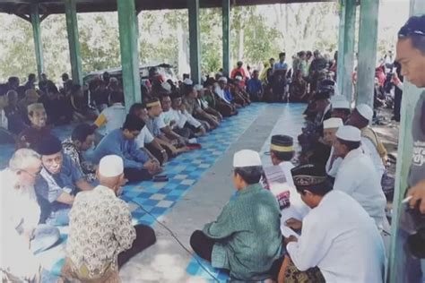 Pesta Adat Ponan Kabupaten Sumbawa Destinasi Wisata Lokal Yang Unik