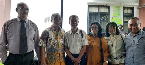 Sidang Tak Dihadiri Prinsipal Mantan Dirut Bank Ntt Izhak E Rihi