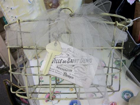 Distressed Donna Down Home: Wire Baskets and Metal Buckets
