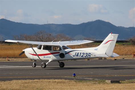 岡山航空 Cessna 172 JA123R 岡南飛行場 航空フォト by F YUKIHIDEさん 撮影2024年03月02日