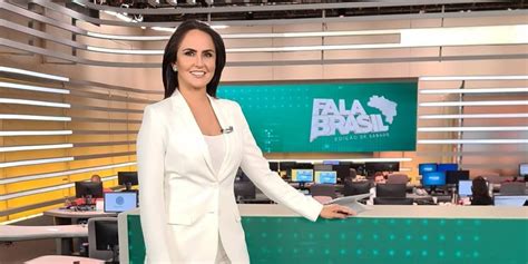 Carla Cecato assume faz textão tira roupa e afirma Depois que me abri