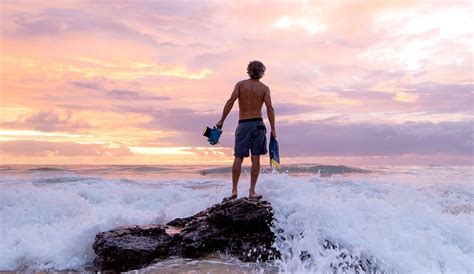 A Free Surf Photography Workshop With Renowned Photographer Tom Woods