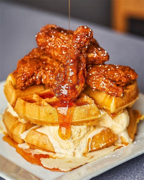 Daily Deliciousness Elmstreetdiner Hot Honey Fried Chicken Waffle