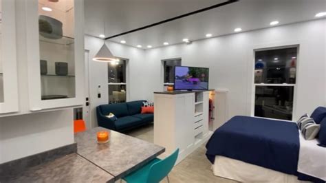 Elon Musk Lives In A 50k 400 Sq Ft Prefab Tiny House