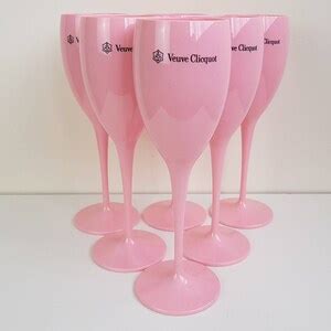 X Veuve Clicquot Pink Acrylic Plastic Champagne Glasses Flutes Ml