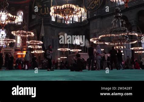 ISTANBUL TURKEY JANUARY 7 2021 Tourists View And Photograph The