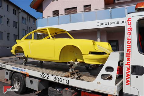 Restauration Porsche 911 Gelb Hallauer Spritzwerk Carrosserie