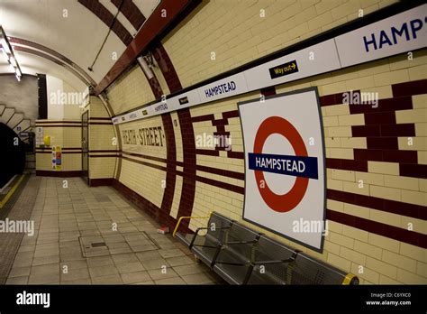 Hampstead London Underground Station Fotograf As E Im Genes De Alta