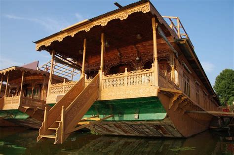 Houseboats in Srinagar in Kashmir, India Stock Photo - Image of tourism ...