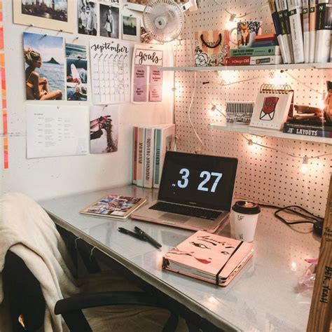 Desk Goals | Bedroom desk organization, Desk inspiration, College desk