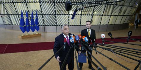 Viktor Orbán beim EU Gipfel Kaffee mit einem Schuss Schmiergeld taz de