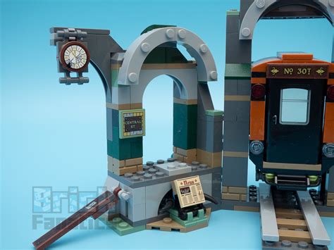 LEGO Hidden Side 70430 Newbury Subway review